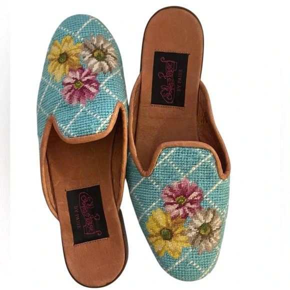 BY PAIGE Floral blue Needlepoint Mules handmade daisy loafers slip-on size 8-8.5 - Picture 6 of 7